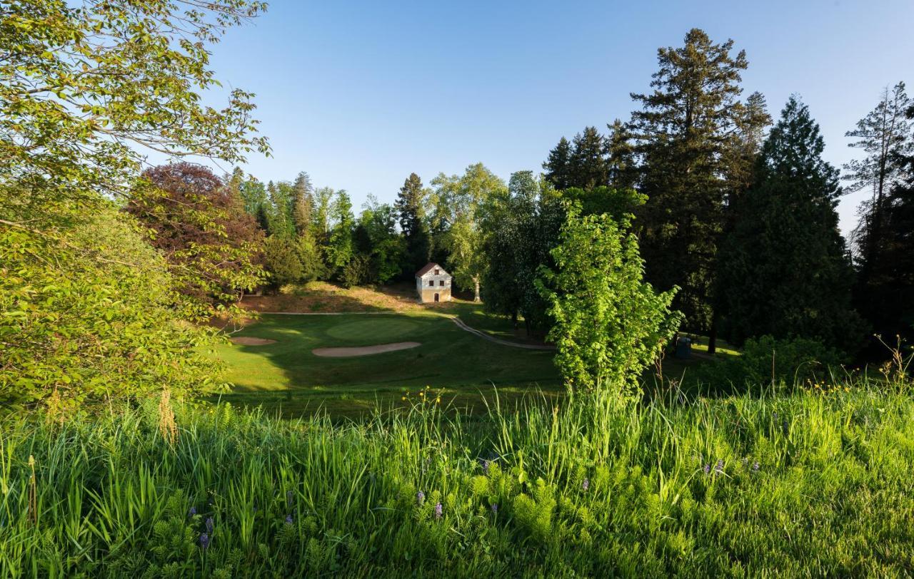 Готель Mokrice Castle Estate Obrezje Екстер'єр фото