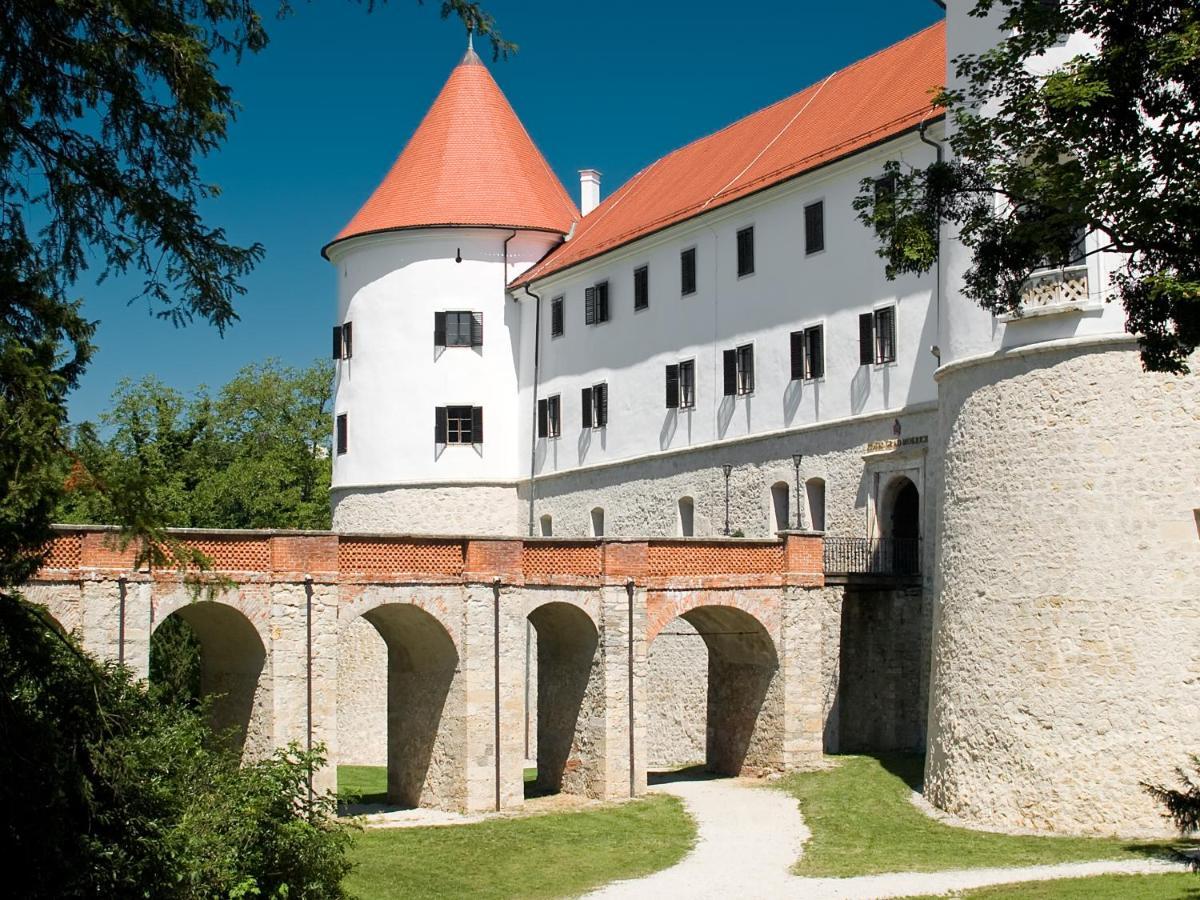 Готель Mokrice Castle Estate Obrezje Екстер'єр фото