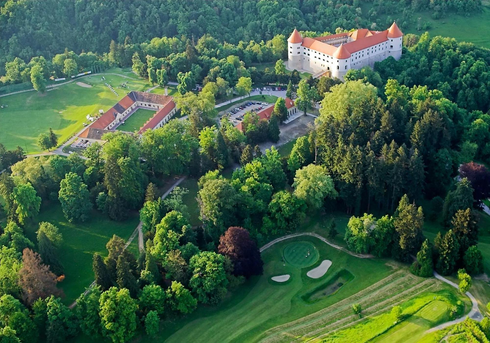 Готель Mokrice Castle Estate Obrezje Екстер'єр фото
