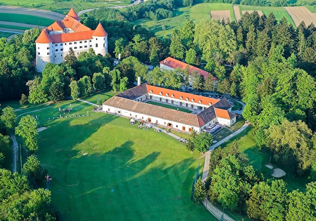 Готель Mokrice Castle Estate Obrezje Екстер'єр фото